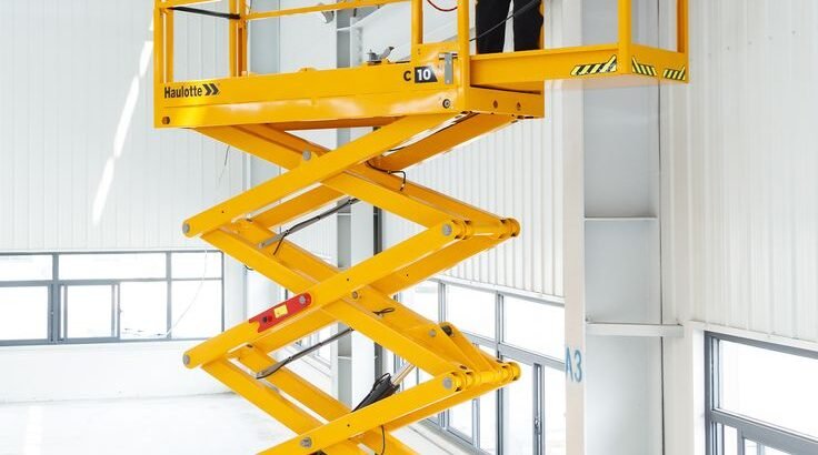 سيزر لفت للإيجار في الدمام – Scissor lift for rent in Dammam​”تأجير سيزرلفت في الدمام موديل 2026 | أ
